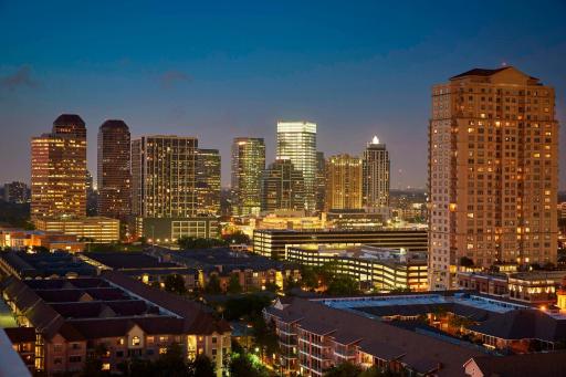 JW Marriott Houston by the Galleria - Housity