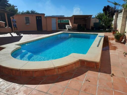 Private villa with heated pool close to the beach. - Housity