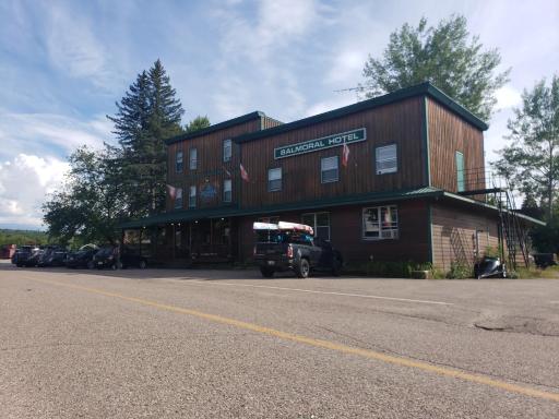 Balmoral Hotel & Bistro - Housity