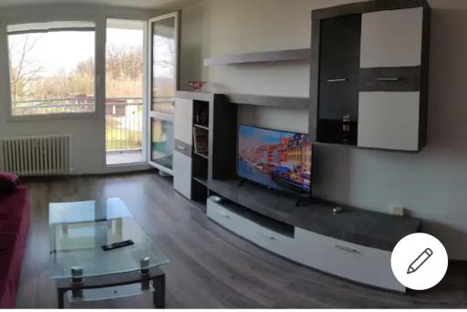 Komfortní apartmán nedaleko centra města Teplice - Housity