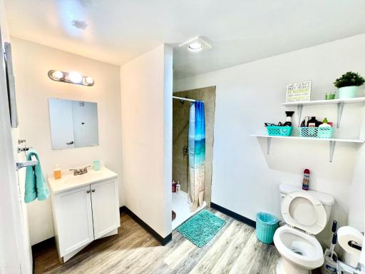 Studio Apartment with Shared Bathroom 10 minutes walk to University of WA - Housity
