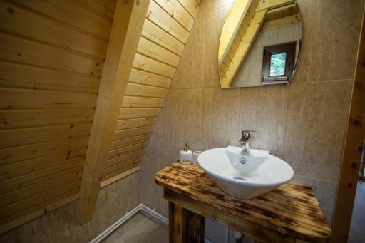 Catunul din Podei A-Frame - Housity