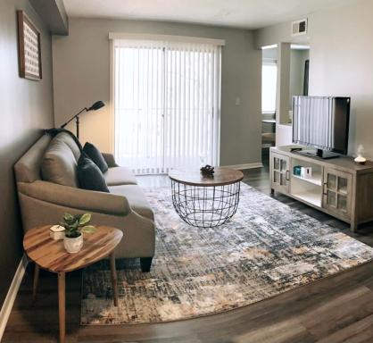Comfy Castleton Suite - Housity