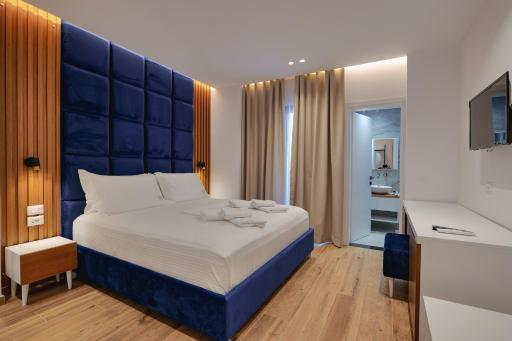 HOTEL RENATO - Housity