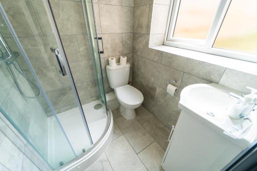 Spacious studio near city centre! - Housity