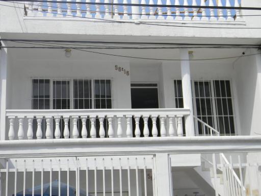 Hostal HE - Housity