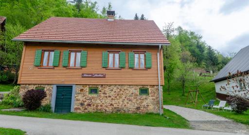Kuća za odmor ''Julka'' - Housity
