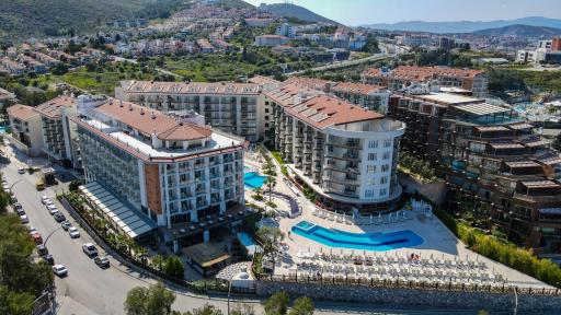 Ramada Hotel & Suites by Wyndham Kusadasi - Housity