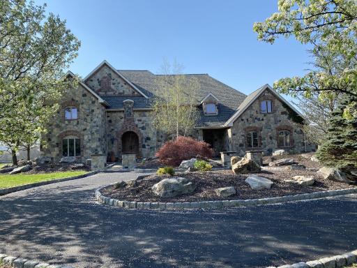 Chestnuthill Countryside Manor - Housity