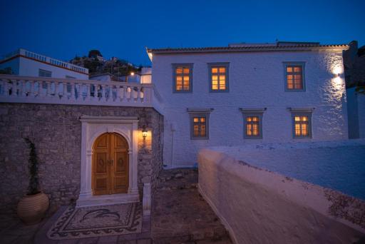 Antoinette Mansion - Housity