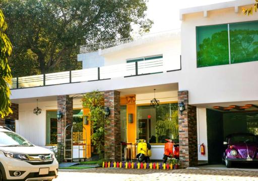 Lawrence View Hotel, Lahore - Housity