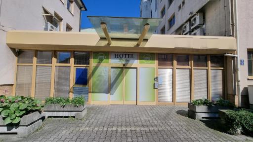 Hotel Rada - Housity