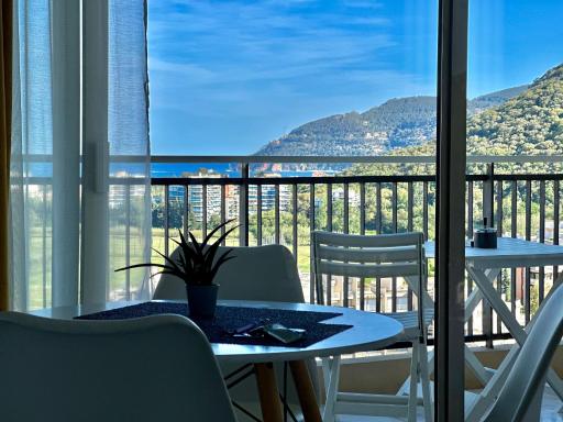 My Resid Appart Cannes Marina vue mer - Housity