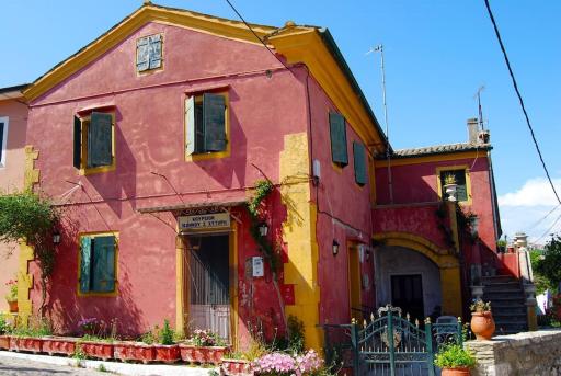 Yangos traditional home - Housity