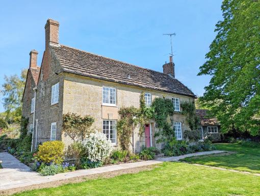 Holme Street House and Dove Cote Lodge - Housity