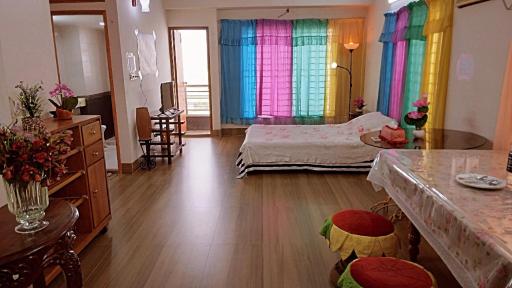Eagle's Eye Premium Rooftop Suite - Housity