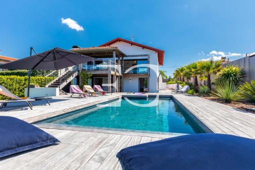 Easy Clés-Standing Villa heated Pool - 10 min from Biarritz - Housity