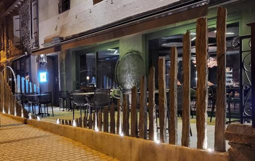 Logis Hôtel Restaurant Gilles Moreau Laguiole - Housity