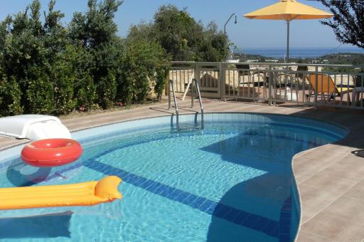Villa Stefanos, Sea View, Private Pool, Near Sea - Housity