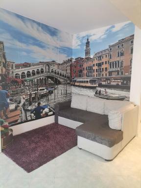 ZSUZSA LAK - Housity