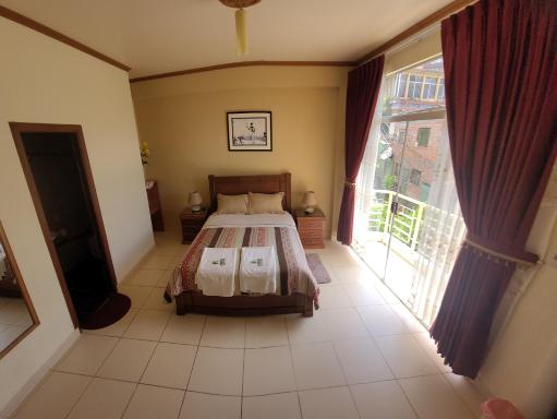 Hostal Kurmi - Coroico - Housity