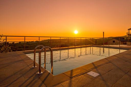 The View Villa - Housity