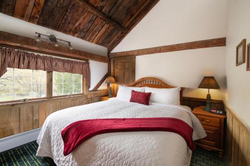Christmas Farm Inn and Spa - Housity