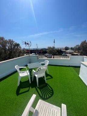 Villa Pisola Fiumicino Airport - Seafront - Housity