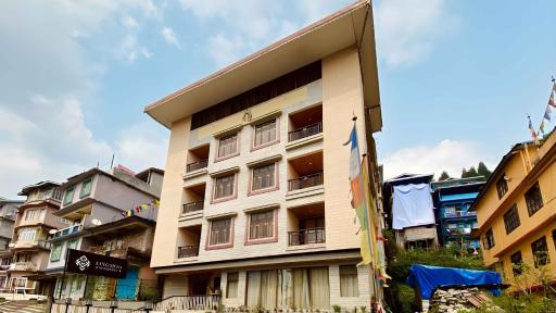 Lingmoo Residency - Housity