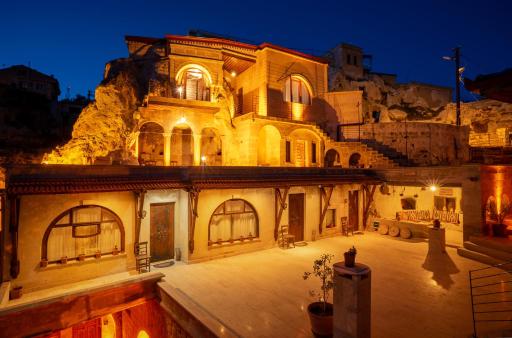 Cappadocia inans Cave & Swimming Pool Hot - Housity