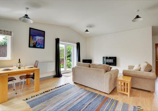 Hawthorn Cottage - Housity