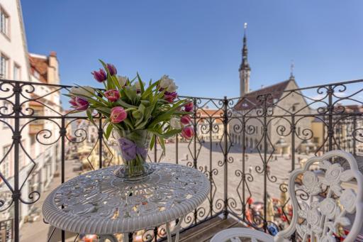 Historic Residence Apartments at Old Town - Housity