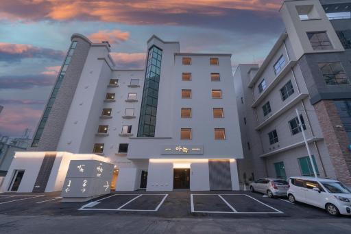 Aank Hotel Daejeon Yuseong 2nd - Hizvo
