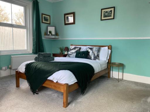 Seaview Public House - Housity