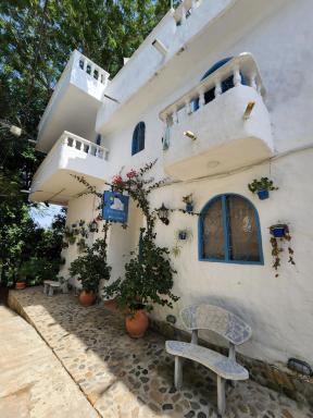 Aldea Bella Boutique - Housity