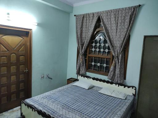 Retreat Home Stays - Housity