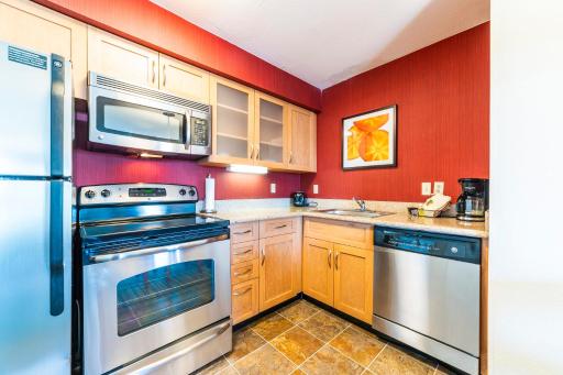 Metro PHX Upstairs 2bd sleeps 6 heated pool NO PETS ALLOWED - Housity