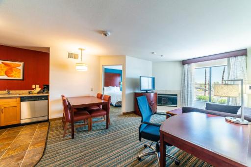 Metro PHX Upstairs 2bd sleeps 6 heated pool NO PETS ALLOWED - Housity
