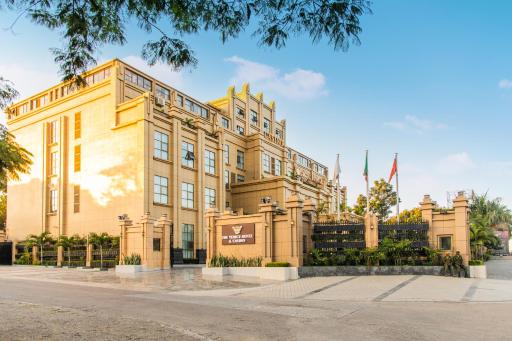 The Venetian Hotel - Housity