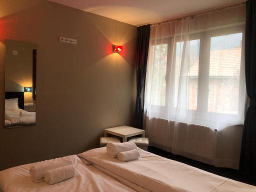 Chillhouse Bed & Breakfast - Housity