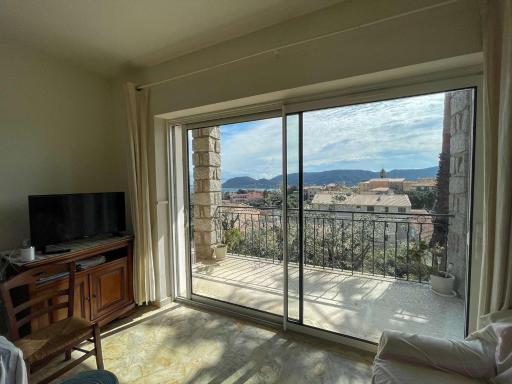 Villa 3 pièces avec jardin privé à Porto-Vecchio - FR-1-62-162 - Housity