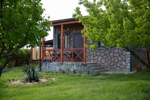 Noravank L-and-L - Housity