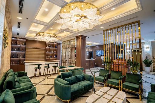 Luxury Hotel - Housity