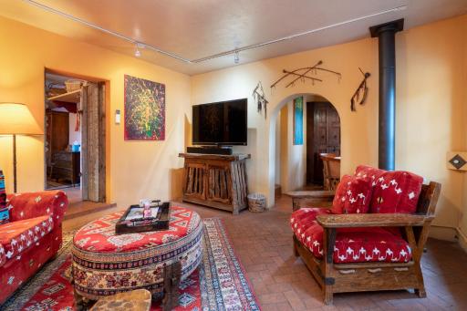 Bonitas Casita, 2 Bedrooms, Patio, Hot Tub, Pet Friendly, Sleeps 4 - Housity