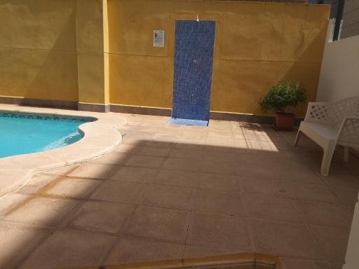 Apartamento con piscina - Housity
