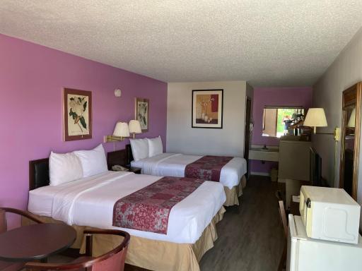 Budget Host Inn - Housity