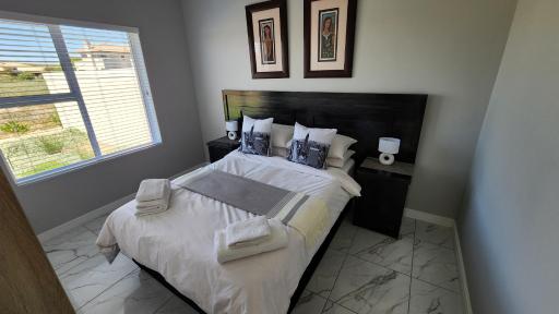 One Bedroom Unit with Kitchenette in Langebaan Country Estate - Solar Power - Housity