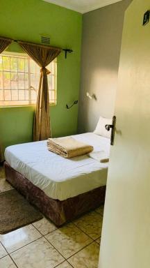 Sandie Guest House - Housity