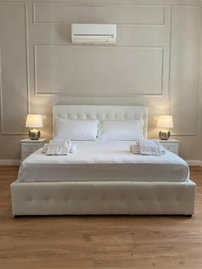 FOUR LIONS VILLA GUESTHOUSE - Housity