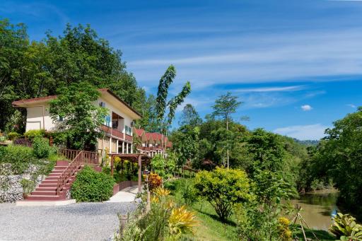 Khao Sok River Home Resort - Housity